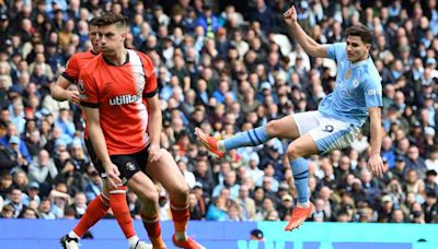 Video| Mirá la asistencia de Julián Álvarez, en la goleada del Manchester City a Luton Town