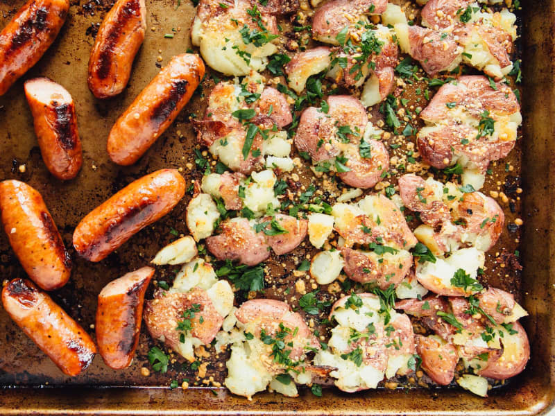 You Only Need 4 Ingredients and 30 Minutes to Make This Sheet Pan Dinner