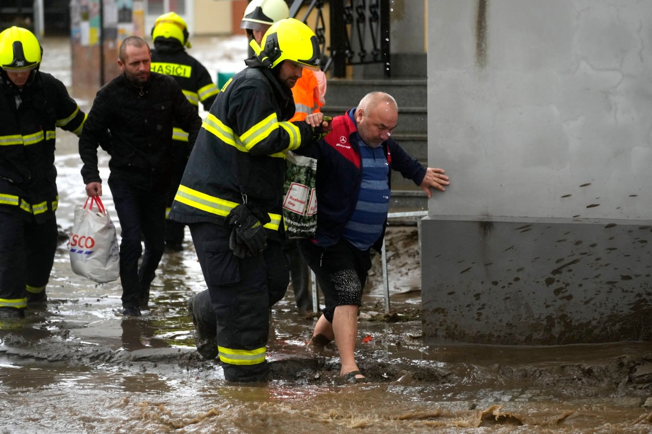 Rising floodwaters trigger evacuations in Czech Republic and Poland