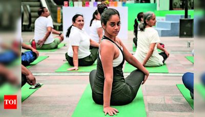 City Sees Netas, Officials, and Citizens Sharing Space on Yoga Day | Gurgaon News - Times of India