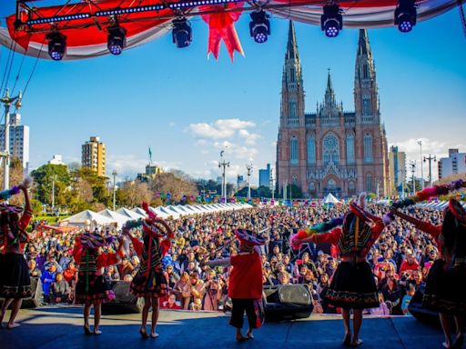 Preparan danzas, gastronomía y mucho más en una nueva edición del “Perú Vive” en la ciudad - Diario Hoy En la noticia