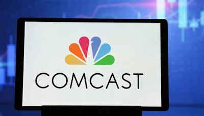 Comcast beats earnings estimates even as it sheds more broadband subscribers