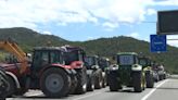 Los agricultores bloquean la frontera con Francia a las puertas de las elecciones europeas
