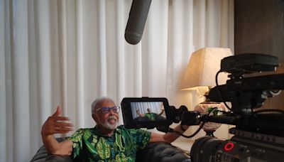 Gilberto Gil grava série sobre Carlinhos Brown para a HBO. Veja quem mais participará