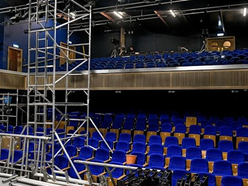 Theatre built in secret at cost of £1.7million must now be torn down