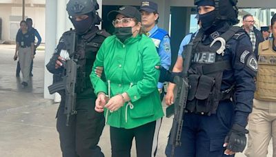 Mujer líder de organización de tráfico de cientos de migrantes desde Honduras es sentenciada a 10 años - La Opinión