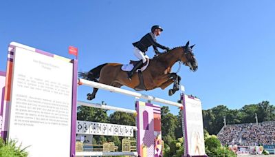 GB's team jumping winners progress to individual final