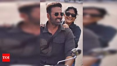 Akshay Kumar recalls bonding with 'Sarfira' director Sudha Kongara: She was telling me what I have to do and not the other way around | Hindi Movie News - Times of India