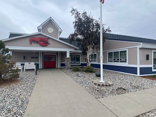 McFeely: Fargo's Red Lobster keeps chugging, despite bankruptcy filing and dozens of closings