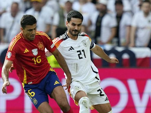 Gündogan, única opción en la mediapunta para el debut liguero del Barça