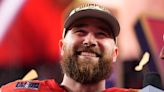 Travis Kelce agrees to 2-year extension with Chiefs, AP source says