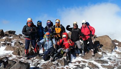 Acusaron a la Policía de Neuquén por no permitirles realizar un ascenso al volcán Copahue