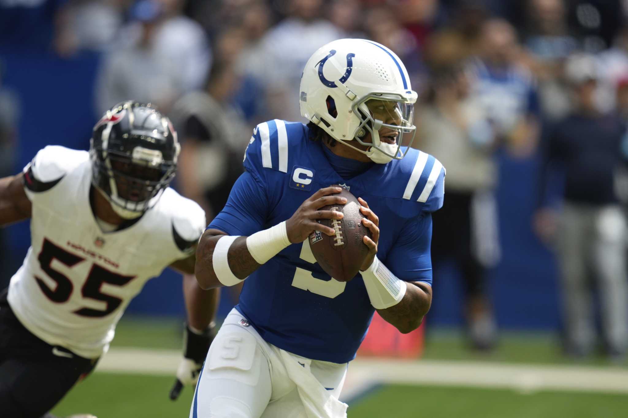 Anthony Richardson shows off strong arm but lacks consistency in Colts' 29-27 loss to Texans