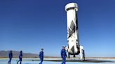 Jeff Bezos' Blue Origin wird zum ersten Mal seit 2 Jahren Menschen in den Weltraum bringen – deshalb hat es so lange gedauert