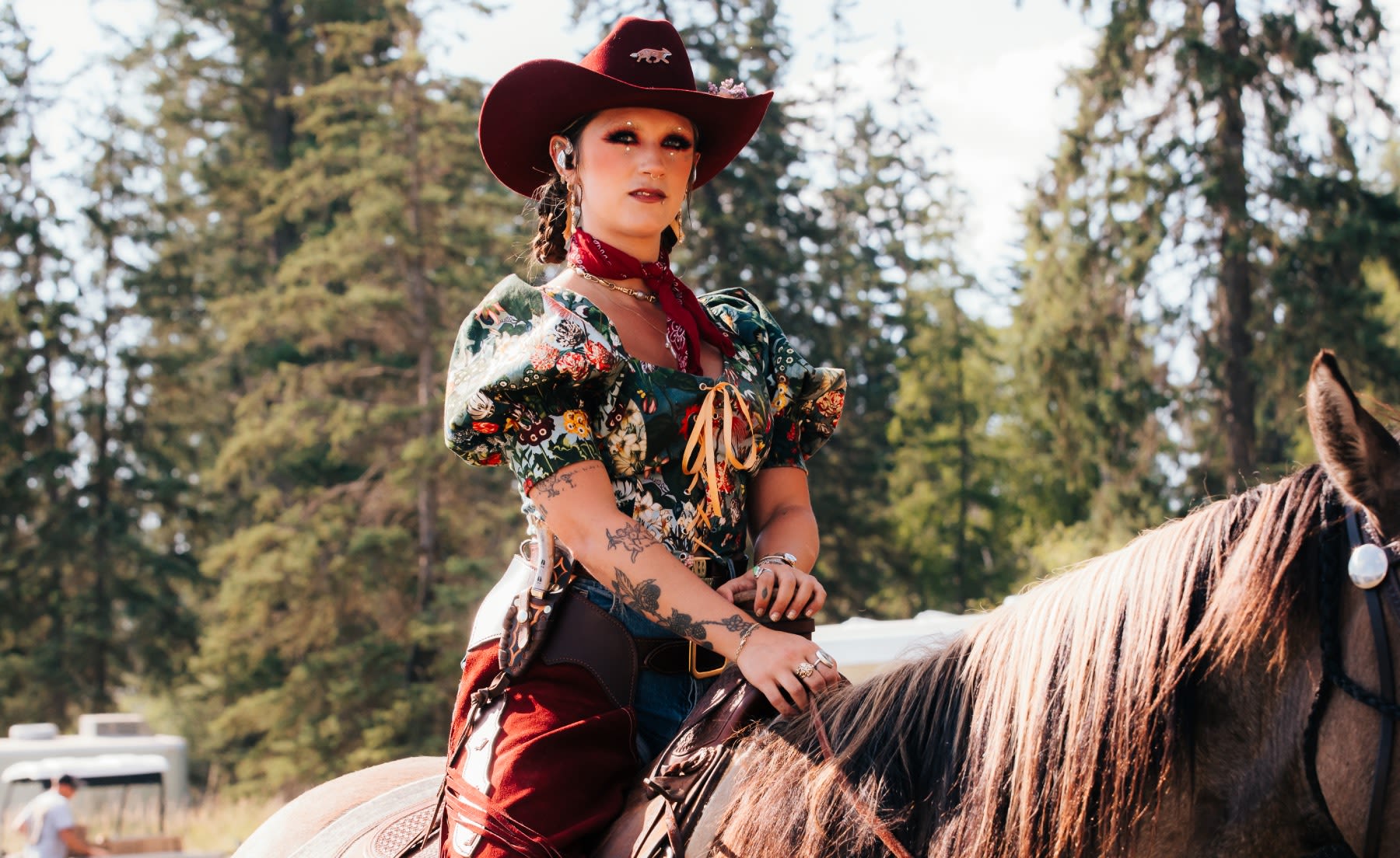 Sierra Ferrell Arrives on Horseback, Jams With Billy Strings at Under the Big Sky Fest 2024