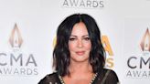 A family affair! Sara Evans’ daughter joins her on CMA Awards red carpet