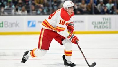 3 former Calgary Flames still looking for homes in free agency | Offside