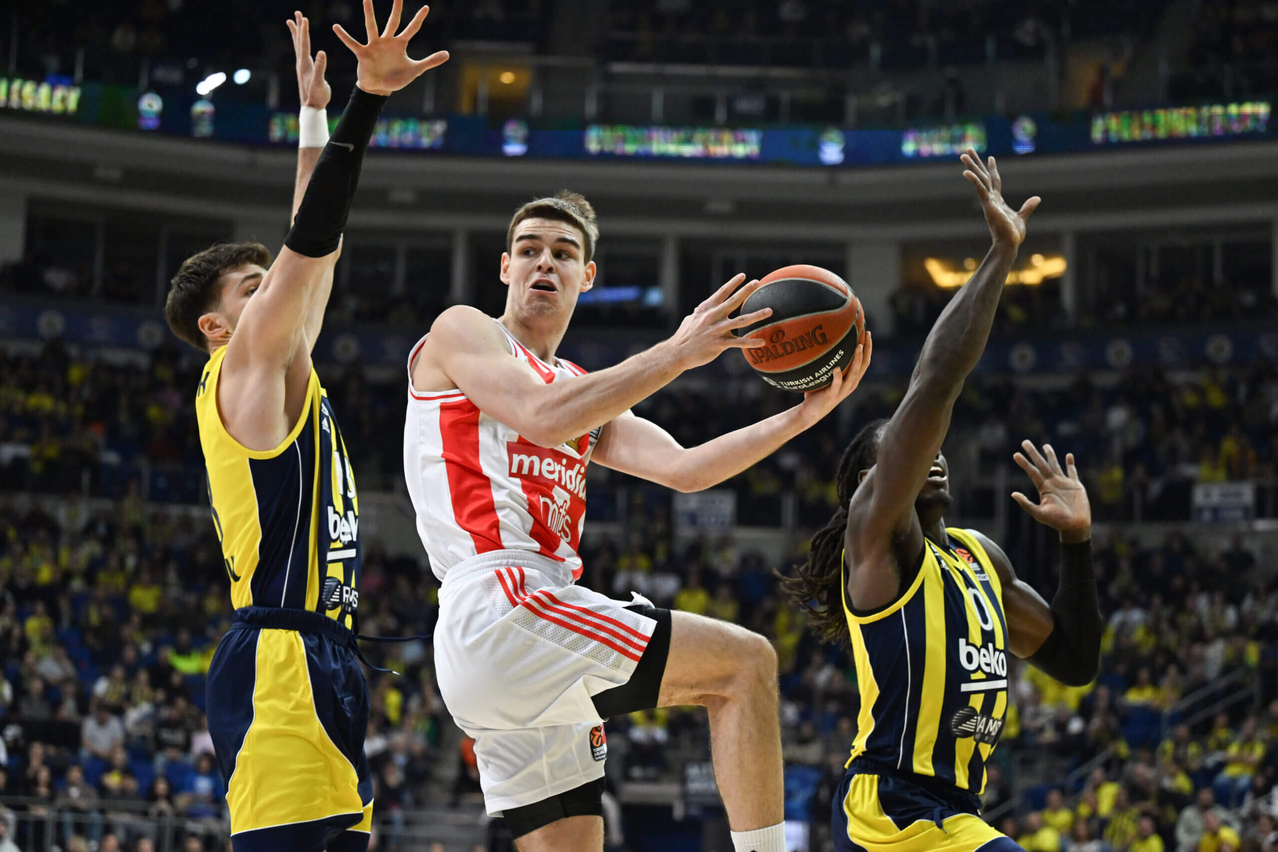 Projected top-10 NBA Draft pick Topić partially tears ACL