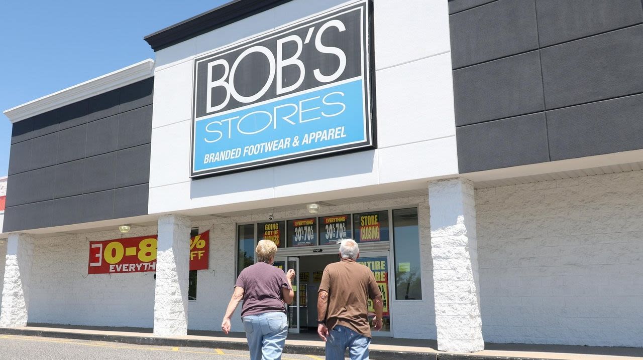 Bob's Stores closing all 21 stores, including 2 on Long Island, after 70 years in business