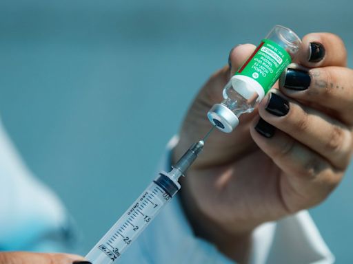 AstraZeneca decide parar fabricação de vacina da Covid