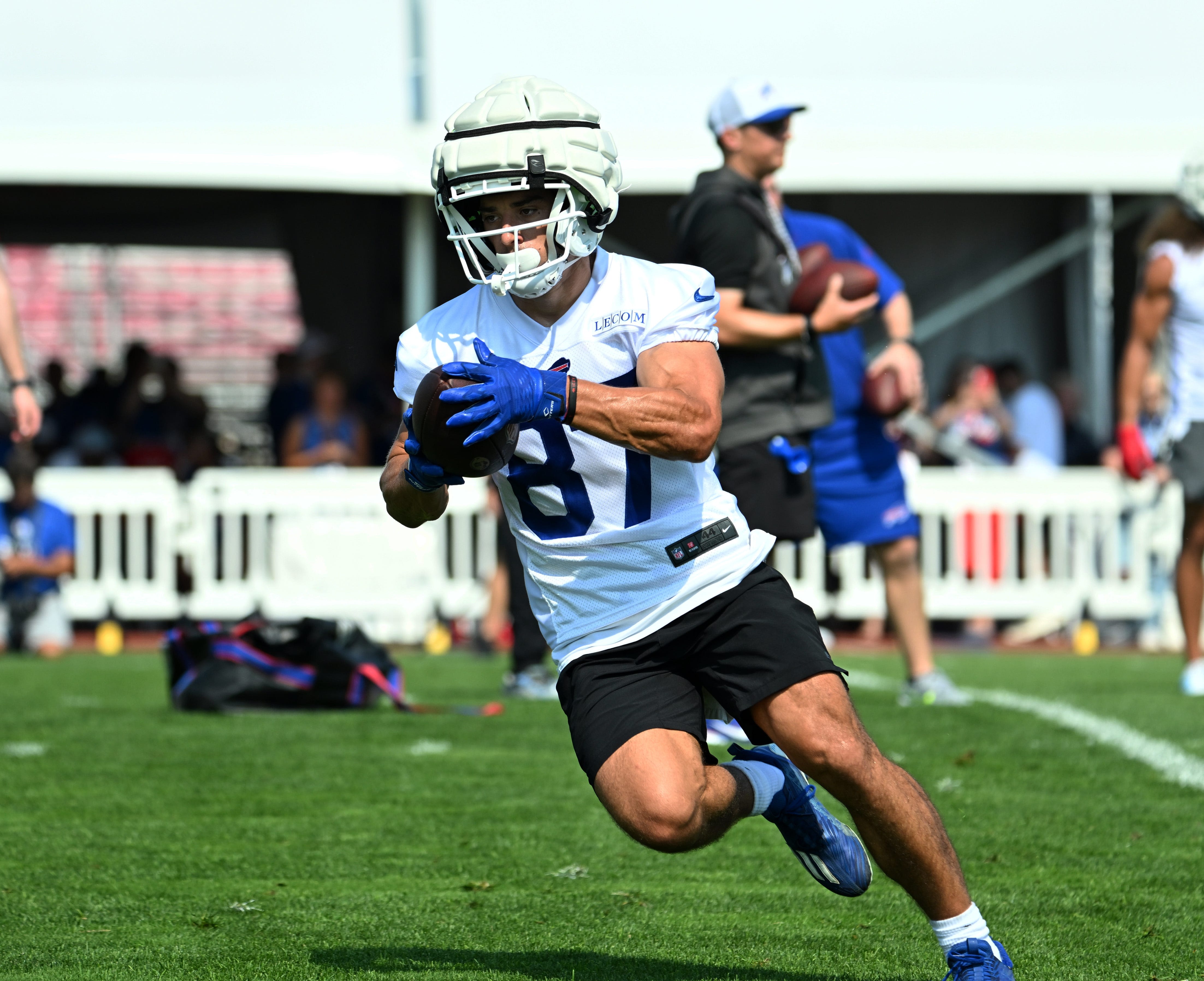WR carted off at Bills practice leading to scuffle