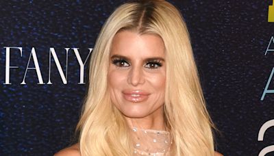 Jessica Simpson slams speculation she has broken sobriety