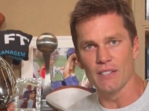 Tom Brady brutally hits back at Eli Manning with message to McElhenney