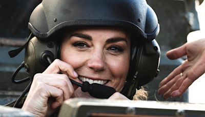 ¡La soldado Kate Middleton en acción! Con uniforme militar y a bordo de un tanque como nunca la habíamos visto