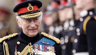El rey Carlos nombra a William coronel del Cuerpo Aéreo del Ejército, rango de Harry