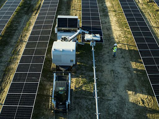 Robots Are Coming, and They’re on a Mission: Install Solar Panels