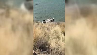 VÍDEO: Un submarinista salva a un conductor que había caído con su coche al agua tras un accidente