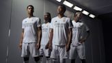El Real Madrid presenta su nueva camiseta y estrena tienda en el Bernabéu