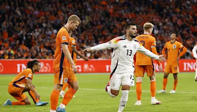 Matthijs de Ligt taken off at half-time during after shocking mistake