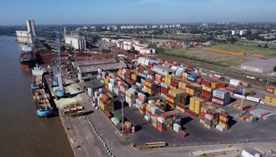 Argentina maritime unions to halt port activities for 48 hours