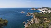 El pueblo a 1 hora de Barcelona que tiene la playa más paradisíaca de Catalunya: "Es preciosa"