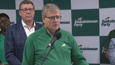 Saskatchewan Party candidate, with Scott Moe looking on, apologizes for racial slur | Globalnews.ca