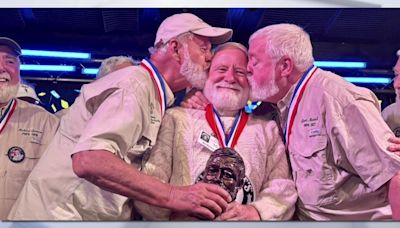 Hundreds of contestants gather for Ernest Hemingway look-alike contest in Key West