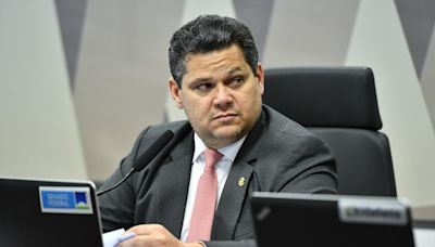 Alcolumbre tenta salvar governador bolsonarista ameaçado de cassação no TSE