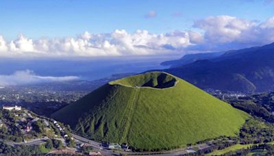 日本靜岡「大室山」：不只是抹茶布丁形狀還是動畫《你名字》取景地 | 網絡熱話 | 新Monday