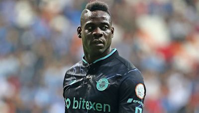 Mario Balotelli 'in talks with new club'