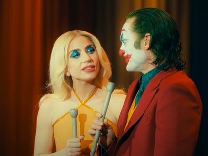 Lady Gaga chante dans les nouvelles images bluffantes du film "Joker 2" (VIDEO)