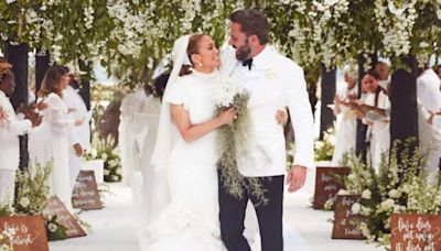 Jennifer Lopez y Ben Affleck pasan su aniversario separados: recordamos sus dos bodas