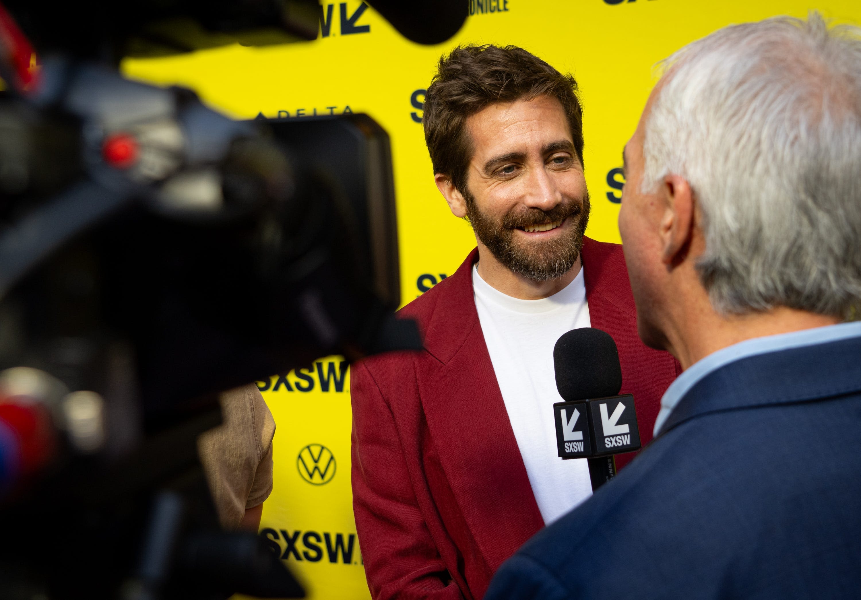 Jake Gyllenhaal's legal blindness helps him in movie roles