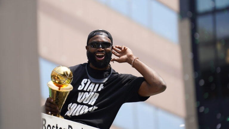 Celtics fans reunite Jaylen Brown with ring he lost during championship parade