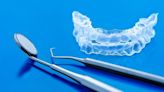 Duas vezes mais rápido e sem dor: aparelho dental 'invisível' se modernizou