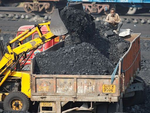 Coal stocks at power plants low at two-third of normative level