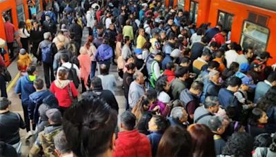 Usuarios del Metro CDMX se quejan de las Líneas 4, 6, 8, A y B: 'Ya ni porque son vacaciones'