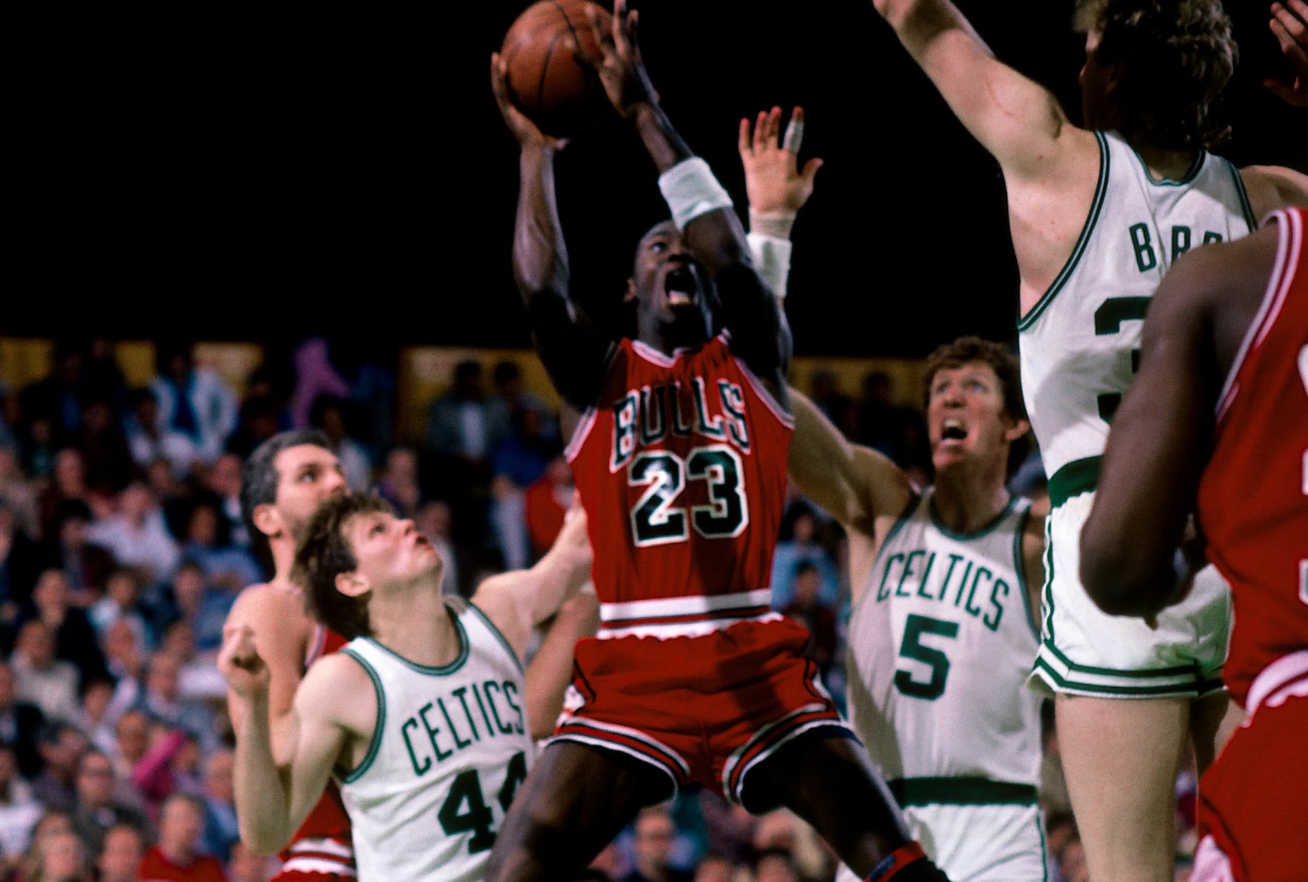 Michael Jordan Guaranteed To '93 Teammates That Bulls Would Win Third Straight Title