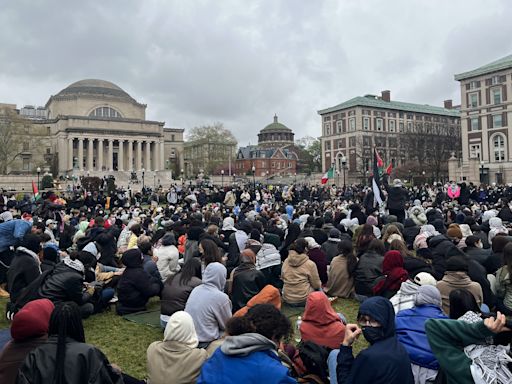 La sentada pro Gaza en la Universidad de Columbia continúa pese a arrestos y expulsiones