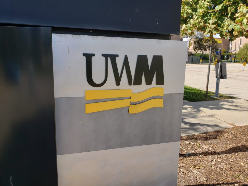 UW-Milwaukee faculty to vote on a plan that could lead to layoffs for tenured profs